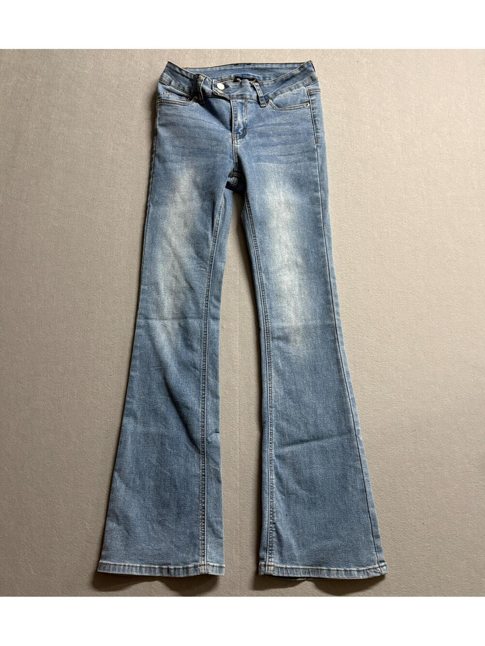 dELiA*s Flare Jeans Womens Size 3 Fits Like 27x31 Y2K Low Rise Light Wash